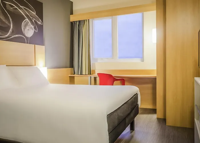 Ibis Porto Alegre Assis Brasil Hotel